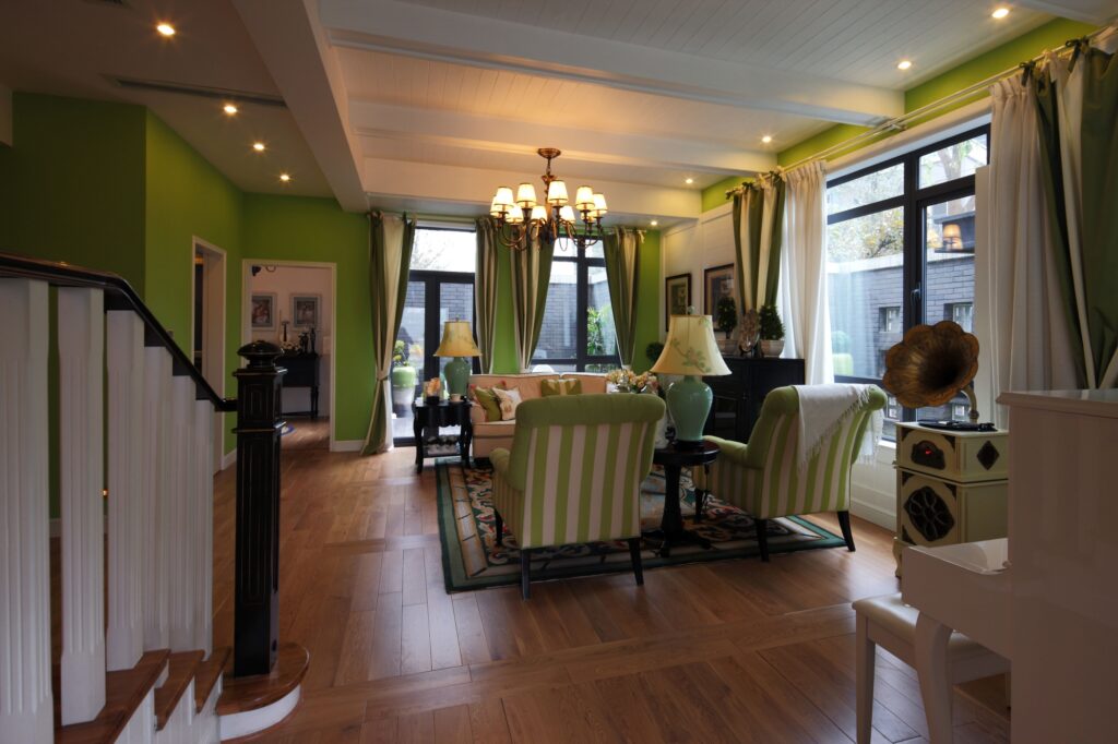 Huge living room with bulky furniture