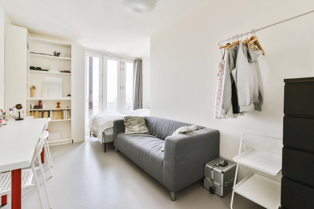 Small bedroom flat with few items